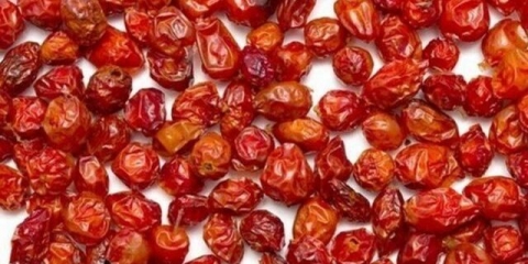 Što je korisno i kako kuhati kompot od suhih i svježih šipka